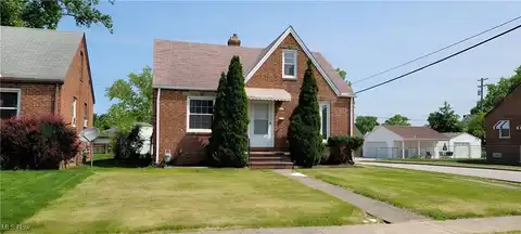 3302 Grovewood Avenue, Parma, OH 44134