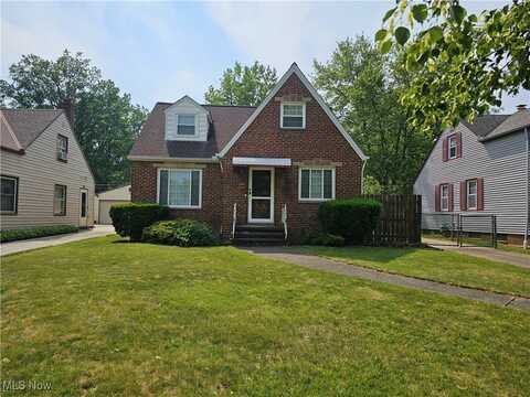 6714 Greenleaf Avenue, Parma Heights, OH 44130