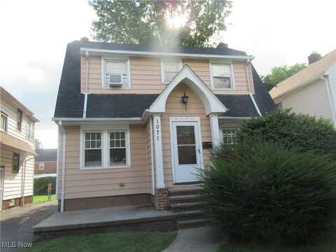 1071 Quilliams Road, Cleveland Heights, OH 44121