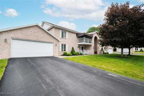 865 Auburn Hills Drive, Youngstown, OH 44512