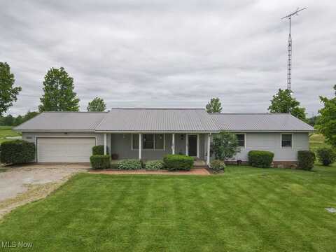 16000 Louisville Street, Homeworth, OH 44634