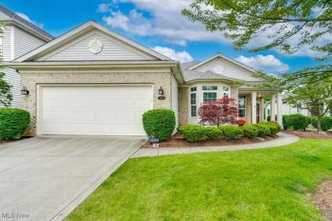 15301 Chestnut Oak Lane, Strongsville, OH 44149