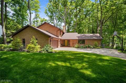 3021 Harriett Road, Silver Lake, OH 44224