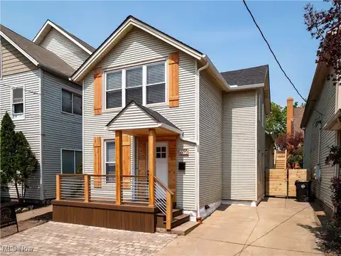 2295 Thurman Avenue, Cleveland, OH 44113