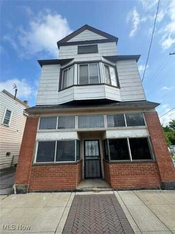 5611 Fleet Avenue, Cleveland, OH 44105