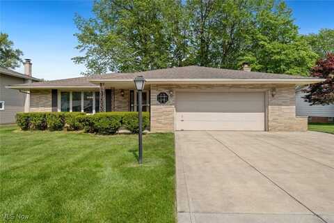 6537 Gale Drive, Seven Hills, OH 44131