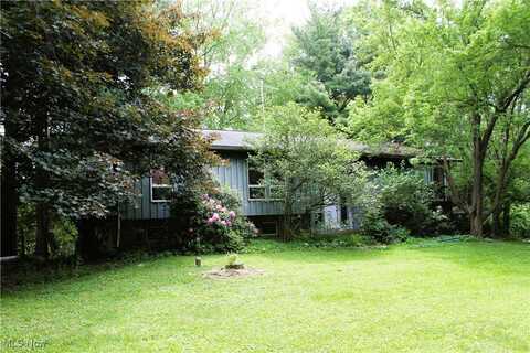 635 N Hametown Road, Akron, OH 44333