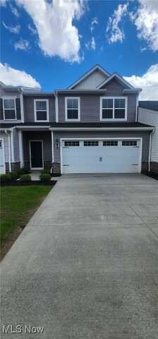1205 Elowen Way, Green, OH 44685