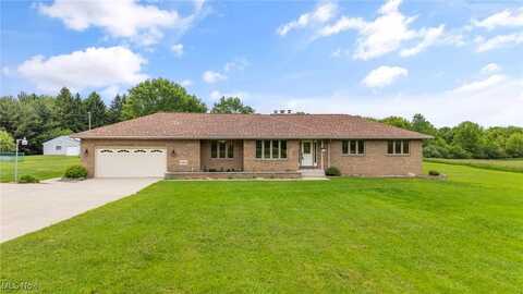 1004 Lincoln Road, Canfield, OH 44406