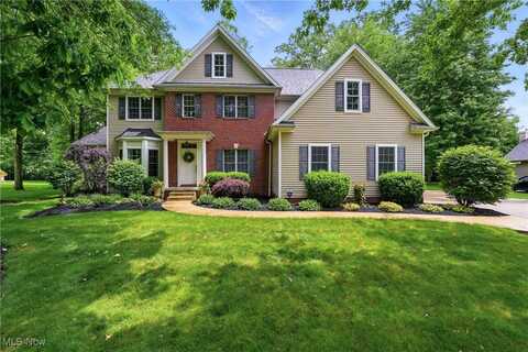 6869 Boardwalk Drive, Poland, OH 44514