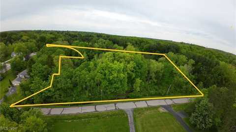 Clarkwood Drive, Chardon, OH 44024