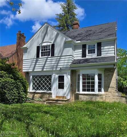 3881 Meadowbrook Boulevard, University Heights, OH 44118