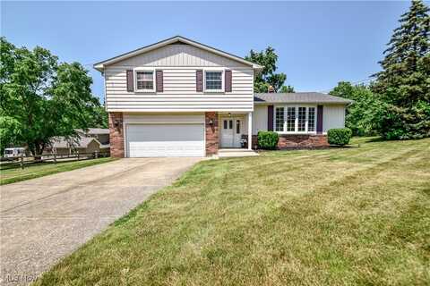 30501 Meadowbrook Drive, Willoughby Hills, OH 44094