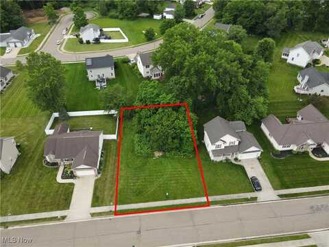 Quail Hollow Avenue NE, Canton, OH 44704