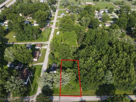 Meadowbrook Avenue NE, Alliance, OH 44601