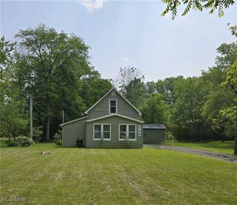 556 Champion Avenue E, Warren, OH 44483