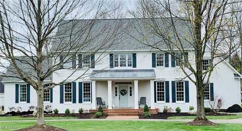 10 High Point Lane, Bentleyville, OH 44022