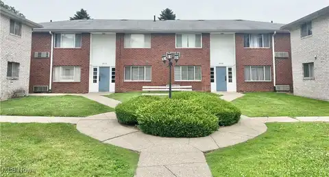 2010 Woodlawn Avenue NW, Canton, OH 44708