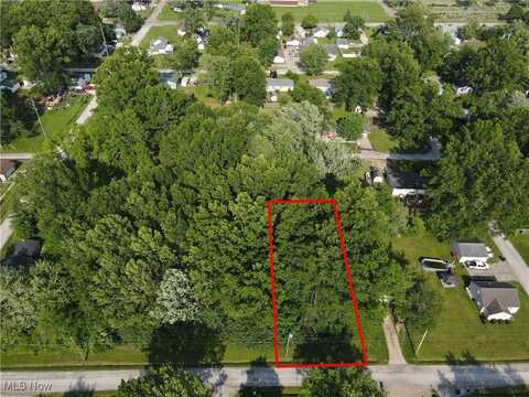 Meadowbrook Avenue NE, Alliance, OH 44601