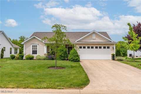 365 Brookpoint Street NW, North Canton, OH 44720