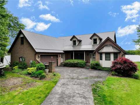 410 Geneva Point, Roaming Shores, OH 44084