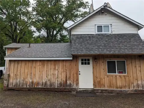 7469 State Route 534, Windsor, OH 44099