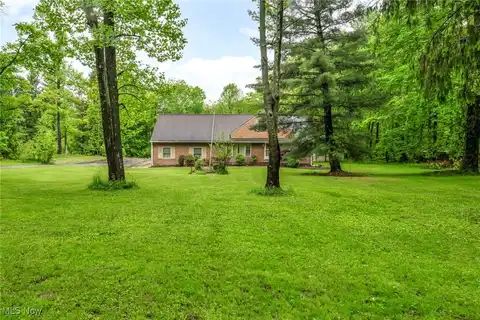 13443 Lakewood Drive, Chesterland, OH 44026