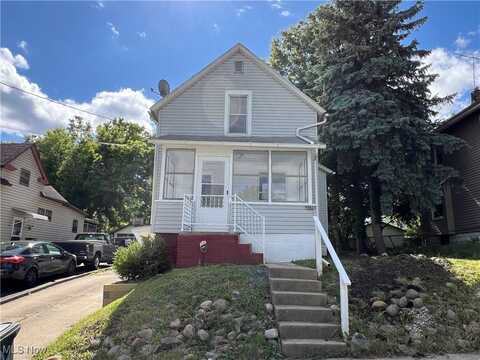 2286 6th Street SW, Akron, OH 44314