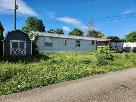723 Mulvane, Newcomerstown, OH 43832