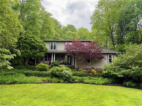 15217 Fox Run, Chagrin Falls, OH 44022