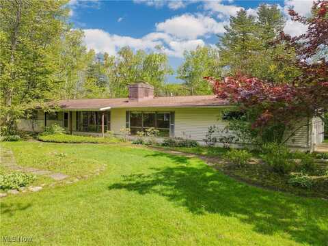 7780 Clarion Drive, Chagrin Falls, OH 44022