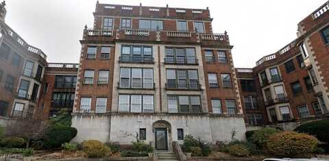 11430 Cedar Glen, Cleveland, OH 44106