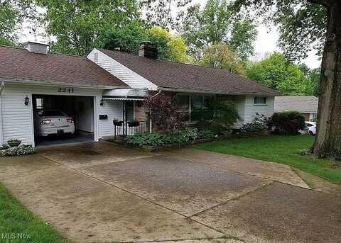 2241 Robinhood Drive, Wooster, OH 44691