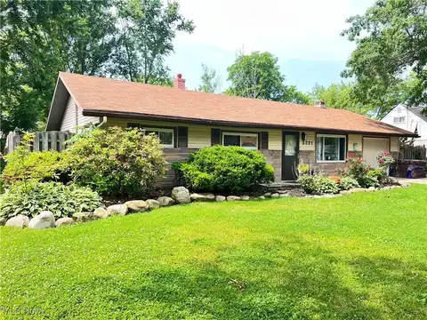 3221 Greenfield Street NW, Warren, OH 44485