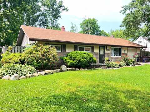 3221 Greenfield Street NW, Warren, OH 44485