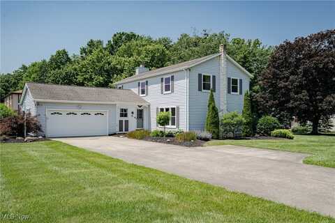 8150 Stoney Brook Drive, Chagrin Falls, OH 44023