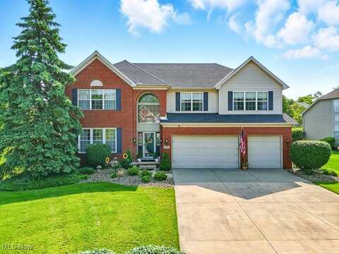 8273 Augusta Lane, Northfield, OH 44067