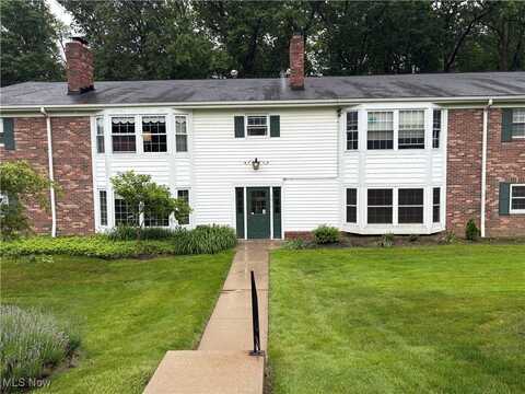 7010 Carriage Hill Drive, Brecksville, OH 44141