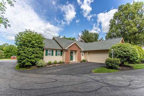 8121 Hitchcock Road, Youngstown, OH 44512