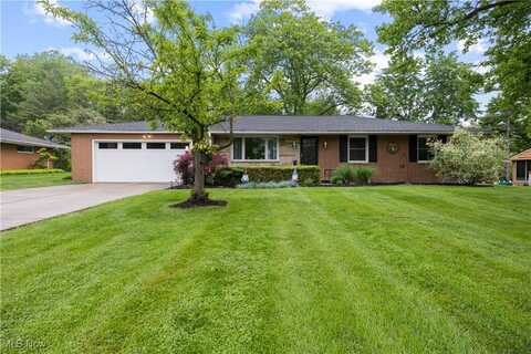 7701 Winding Way, Brecksville, OH 44141