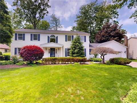 462 Lowell Drive, Highland Heights, OH 44143