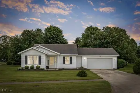 110 Parkside Drive, Creston, OH 44217