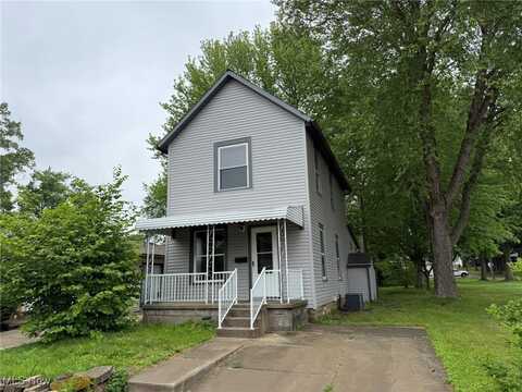 1069 Grant Avenue NW, New Philadelphia, OH 44663