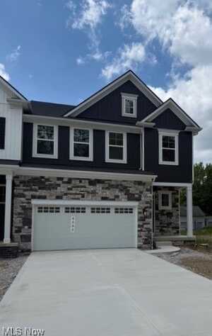 4352 Palomar Lane, Westlake, OH 44145