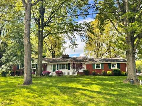 2001 Deerfield Lane NE, Massillon, OH 44646