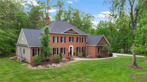 11665 Ascot Lane, Chagrin Falls, OH 44023