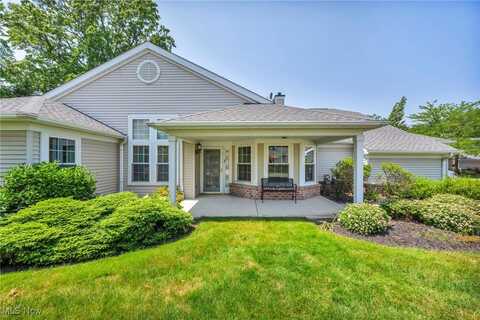 22 Campus Court, Avon Lake, OH 44012