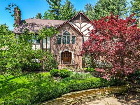 634 Timber Creek Drive, Akron, OH 44333