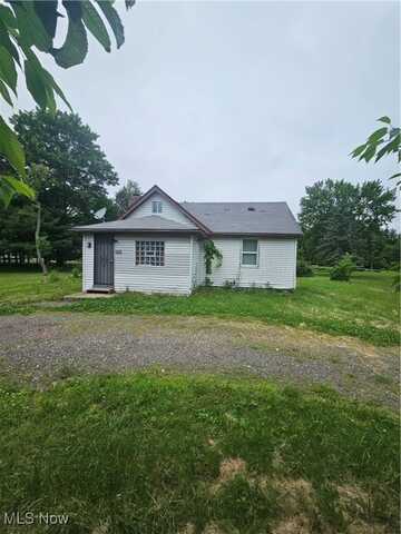 6270 Fairview Road, Austintown, OH 44515