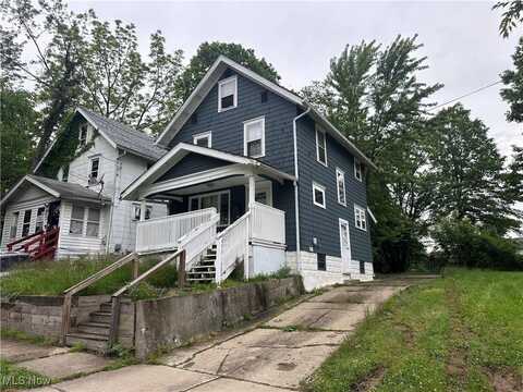 987 Boone Street, Akron, OH 44306